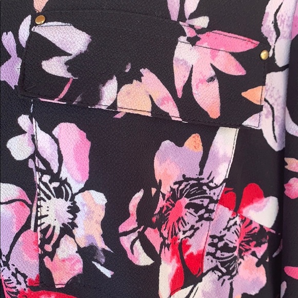 Croft & Barrow Black Floral Cuffed Sleeves Flowing Top NWOT - Picture 7 of 13